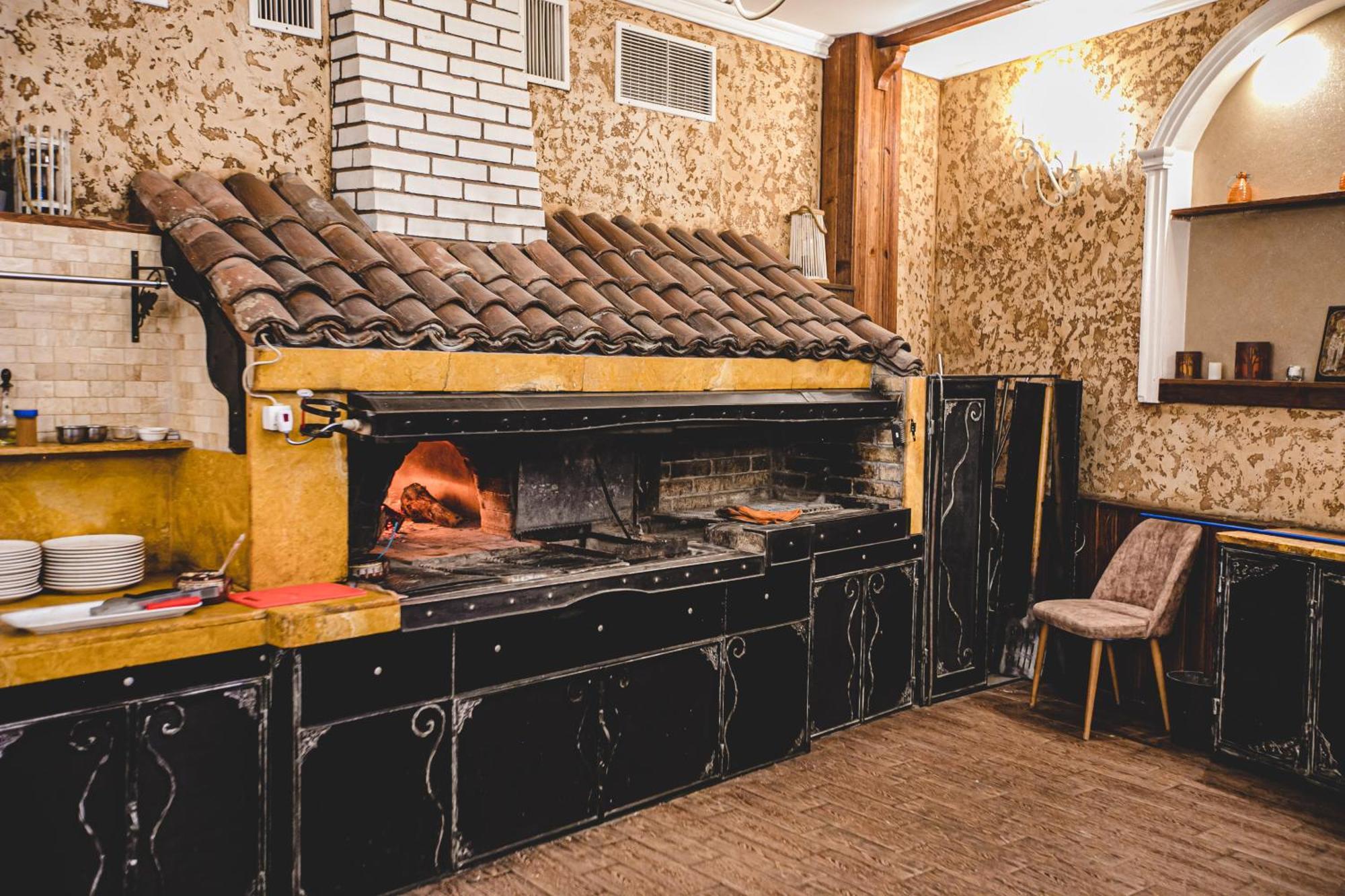 Rodopi Hotel Хасково Экстерьер фото