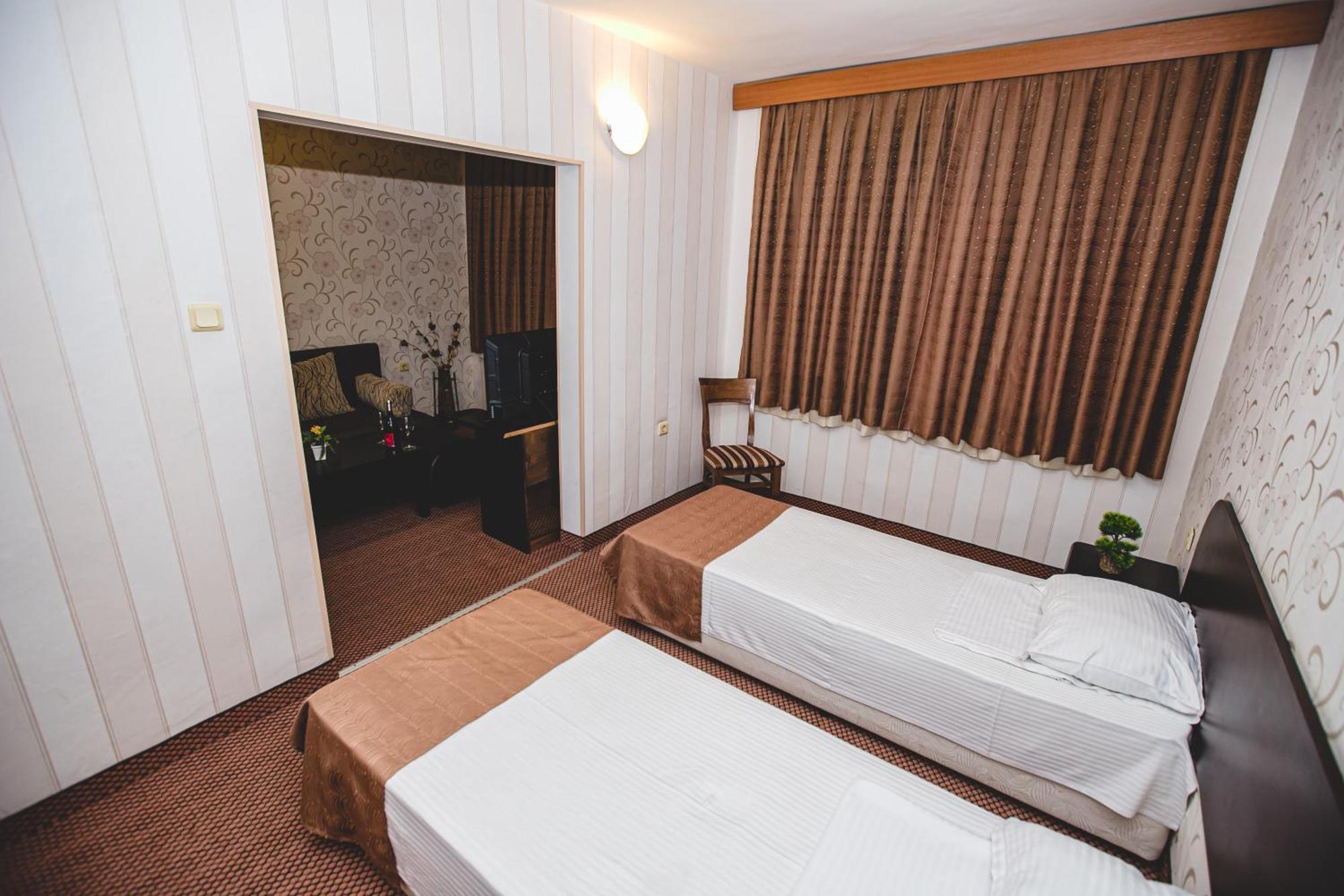 Rodopi Hotel Хасково Экстерьер фото