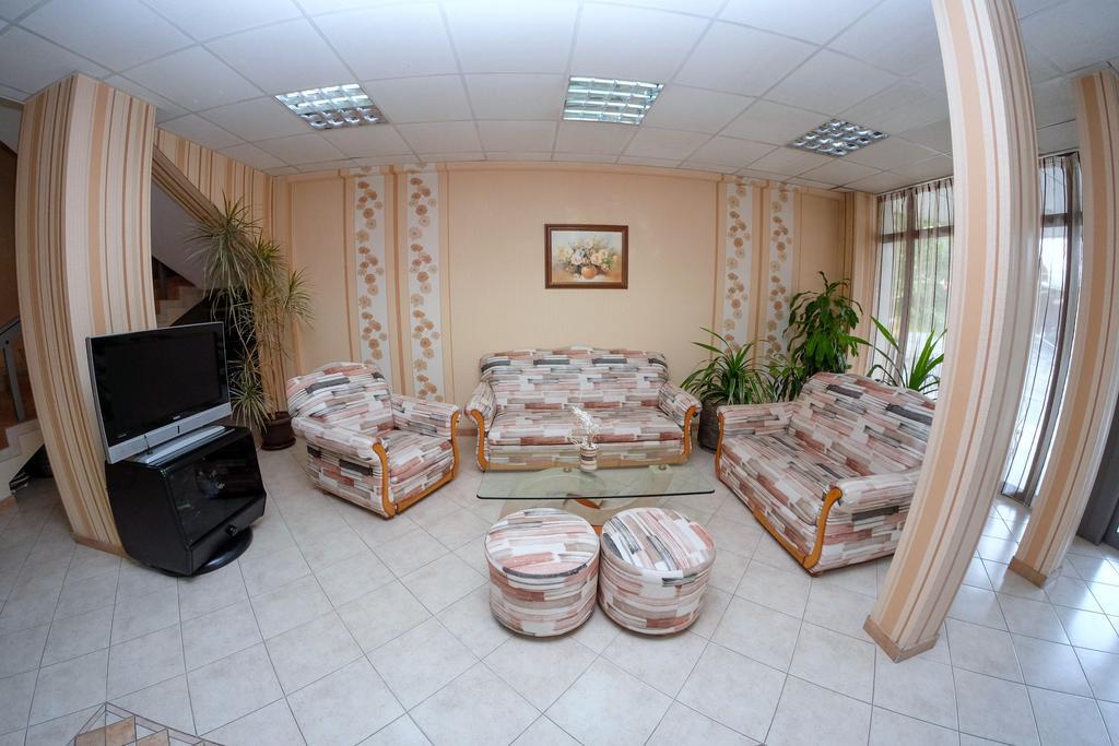 Rodopi Hotel Хасково Экстерьер фото