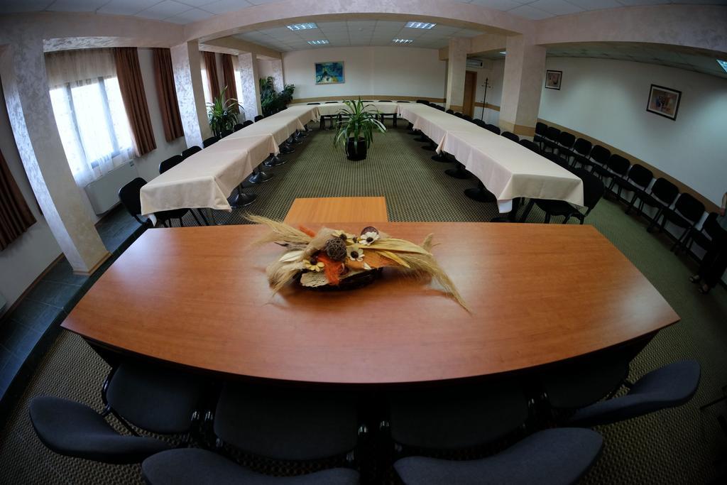 Rodopi Hotel Хасково Экстерьер фото