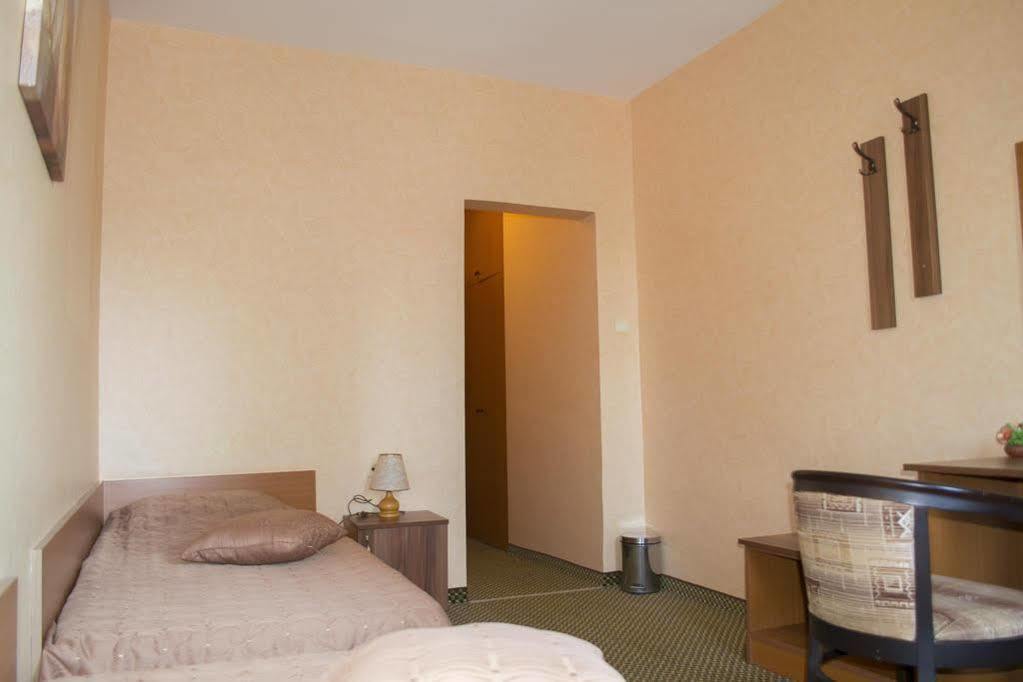 Rodopi Hotel Хасково Экстерьер фото