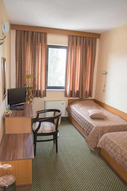 Rodopi Hotel Хасково Экстерьер фото